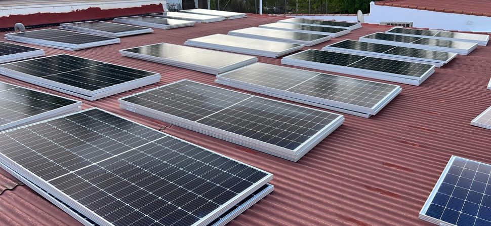 Diferencias entre paneles solares: tipos, usos y cuál elegir (guía sencilla)